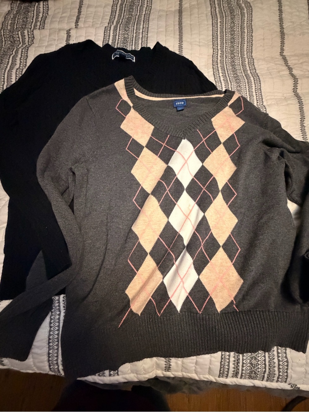 2 for 30! Or make offer long sleeve women’s sweaters